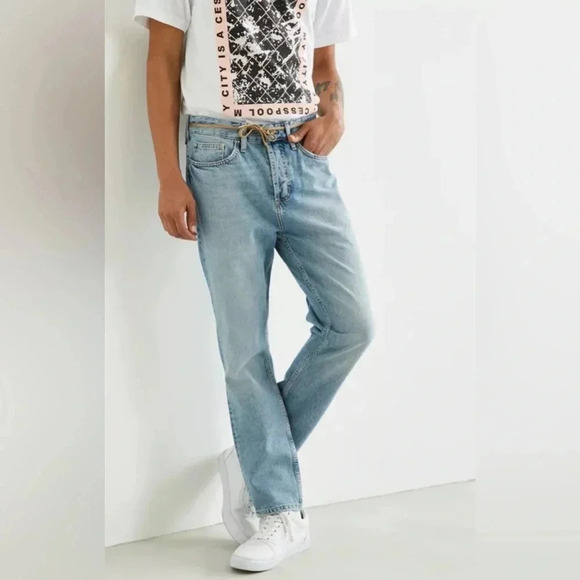 Urban Outfitters BDG Men’s Light-wash 100% Cotton Denim Jeans 33x32 Slim EUC - Picture 2 of 13